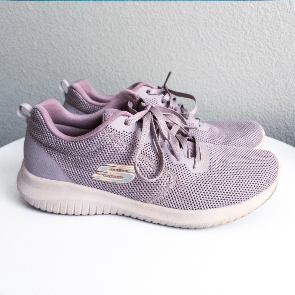 EUC Skechers Memory Foam size 7.5